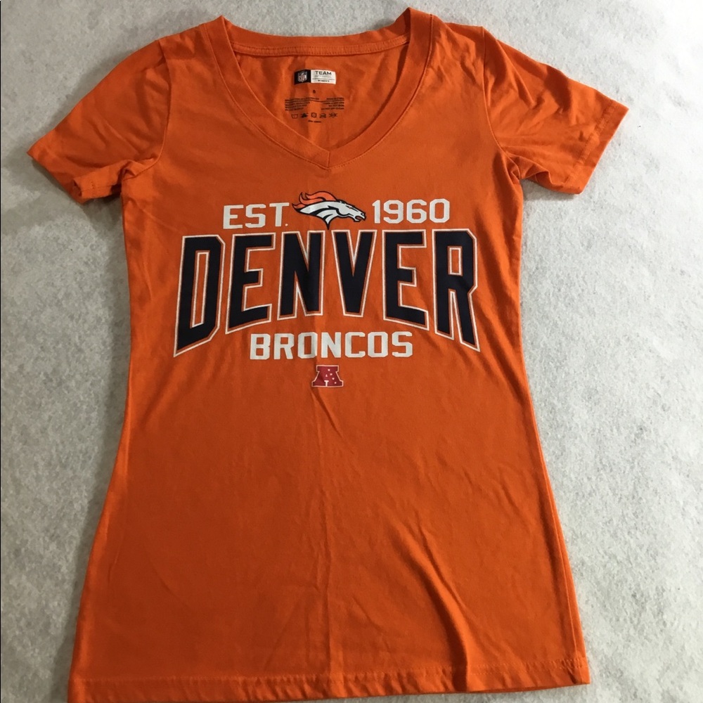 NFL Women’s Denver Broncos V Neck SS SZ Small